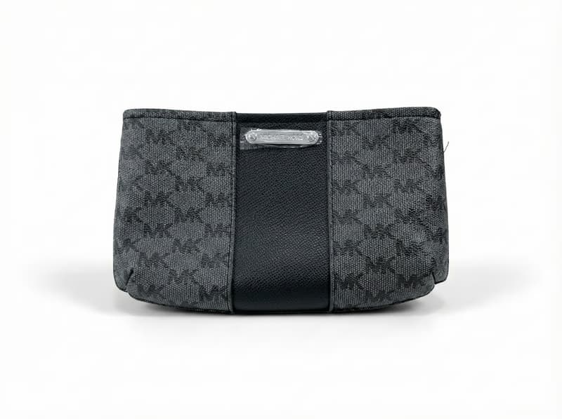 Michael Kors Signature Cosmetic Black - slika 1