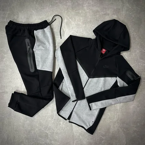 Nike Crno Siva Tech v3 Trenerka