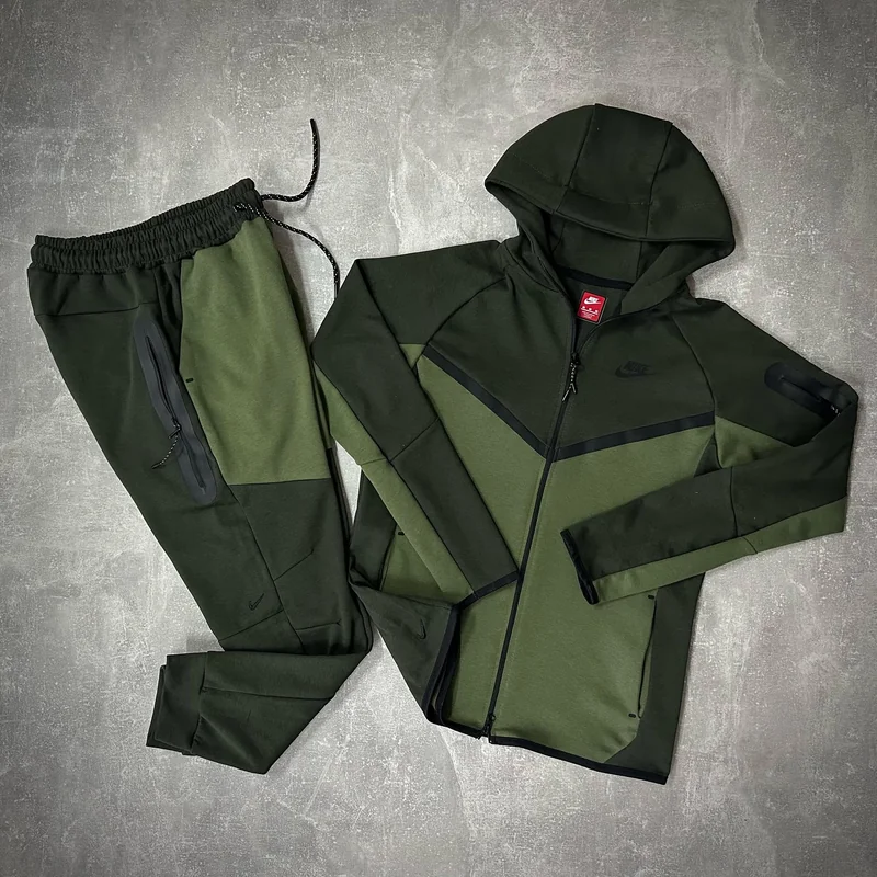 Nike Maslinasta Tech v3 Trenerka - slika 1